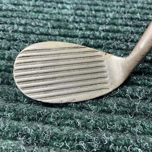 Macgregor DEEP GROOVE BAKSPIN MASHIE-NIBLICKHickory Wood Shaft Golf Club KA505 - Picture 1 of 7