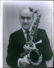 Photo de presse vintage Bud Freeman avec saxophone ténor musicien 8X10 vintage