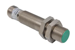 BAUMER proximity switch inductive sensorIFRM 12P17G1/S14L 6mm, PNP/NO, 6mm - Picture 1 of 9