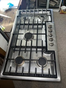 Bosch 800 Series 36" Gas Cooktop - NGM8656UC - 5 Burner - Stainless Steel - Picture 1 of 7