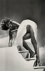 HELMUT NEWTON - ST JEAN CAP FERRAT 1978 signiert - sehr guter Zustand - Bild 1 von 1