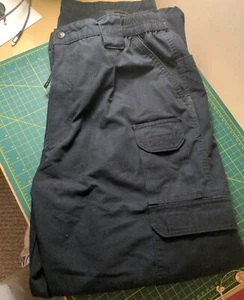 PROPPER RIP STOP CARGO TACTICAL PANTS NAVY 40 X 32 Excellent - Picture 1 of 3