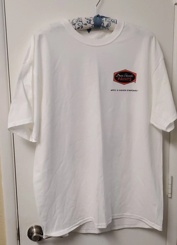 Camiseta Dunn-Edwards Pinturas Talla XL NUEVA SIN ETIQUETAS Celebrando 100 Años Gráfico Blanco Foto 1 de 4
