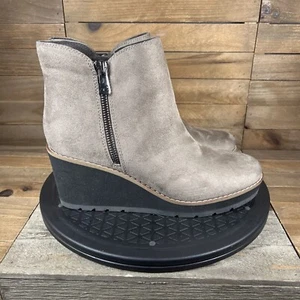 Easy Spirit Jayda Ankle Boots Womens Size 8 M Taupe Wedge Heels Suede Shoes - Picture 1 of 10
