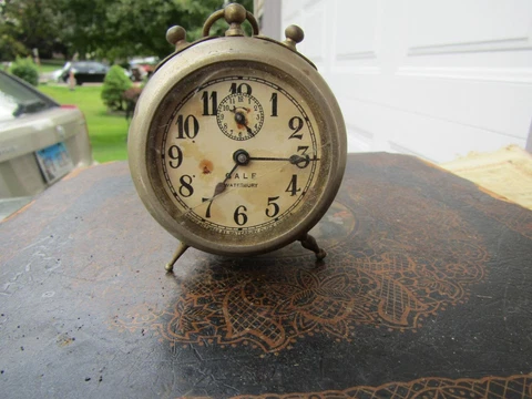 Vintage Gale Waterbury Wind Up Alarm Clock  3' Not Working So Selling for Rehab Cover