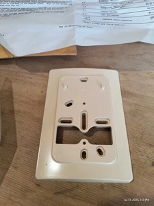 Johnson Controls T-4100-103 - Picture 1 of 5