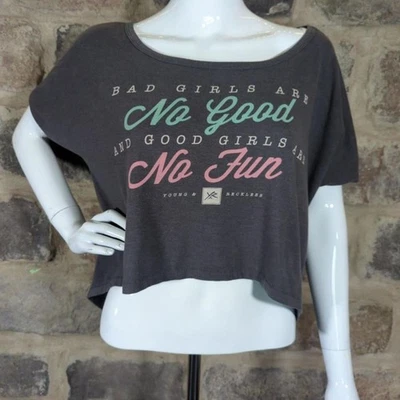Женский повседневный топ Young and Reckless Crop Top Large Gray Bad Girls Quote цвет древесный уголь - Изображение 1 из 4