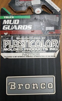 12X18 BRONCO TRUCK RUBBER MUD GUARDS PLASTICOLOR 2 PIECE 0487 - Image 1 of 3