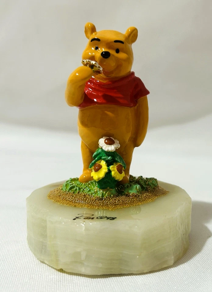 1998 Disney Ron Lee Winnie the Pooh Figurine #967/2500 Size 4.5"x3.25" - Image 1 of 4