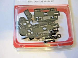 Micro-Trains Stock #00302051 (1017) Negro 4 Ruedas Ligero Pass Car Trucks - Imagen 1 de 3