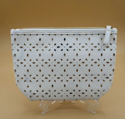 Bolso de Maquillaje Saks Fifth Avenue Para Mujer Blanco Imitación Cuero SIN Espejo Redondo Foto 1 de 4