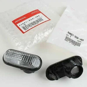 Genuine Honda OEM 00-09 S2000 S2K Clear Side Marker 33801-S2A-J02 33851-S2A-J02> - Picture 1 of 1