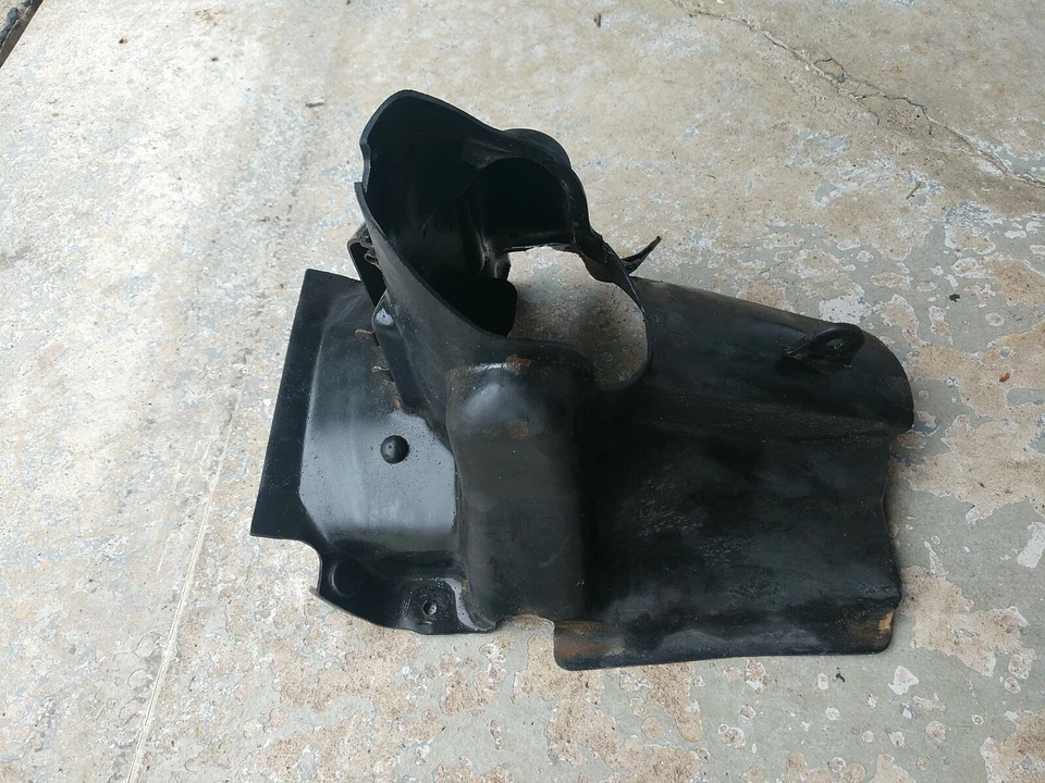 1979 YAMAHA IT250 IT 250 INNER FENDER MUD GUARD - Image 1 of 4