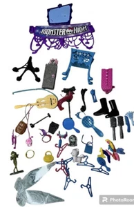 MONSTER HIGH MISC ACCESSORIES LOT MAY INCLUDE OTHERS SEE PICS - Picture 1 of 7