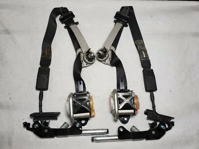 2011 - 2016 Hyundai Elantra Coupe (2 DOOR) Drivers & Passengers Front Seat Belts Foto 1 de 4