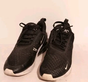 Nike Air Max 270 Turnschuhe Damen 9,5 schwarz sportlich Laufen Fitnessstudio - Bild 1 von 10