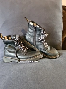 Dr. Martens Kids Serena Leo Faux Fur Lined Boots Size 13 USED - Picture 1 of 11