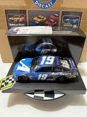 Martin Truex Jr. ELITE #19 Auto Owners Insurance Richmond Win 2019 1/24 Diecast - Image 1 of 4