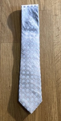 Мужской шелковый галстук Michael Kors серебристо-бежевый/синий геометрический дизайн сделано в США - Изображение 1 из 4