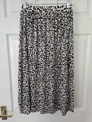 H&M Pleated Skirt Leopard Print Size XS Elasticated Waist Raw Hem Animal Print  - Image 1 of 4