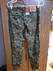 Youth Levis Jogger Camo Elastic Waist Pants Size 12 - NWT - Picture 1 of 4