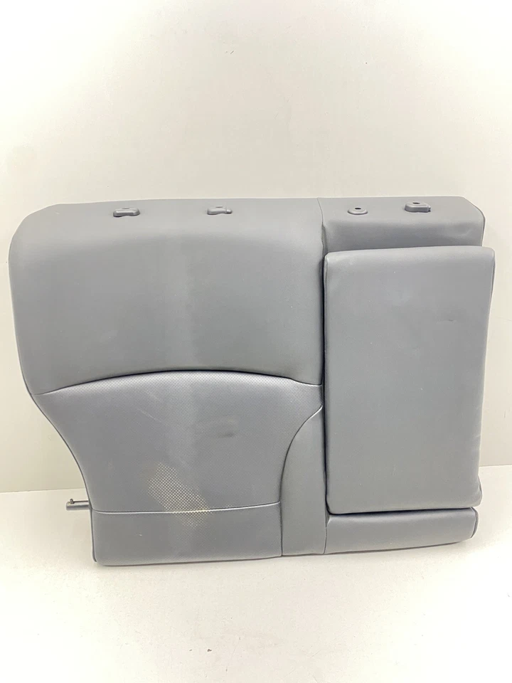 2015-2019 SUBARU LEGACY REAR RIGHT SEAT UPPER BACKREST CUSHION & ARMREST OEM Foto 1 de 4