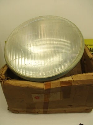Conjunto de faros Yamaha YR1 YR2 YL2 YLCM NOS OEM Koito 12v 35w # 168-84320-60 Foto 1 de 4
