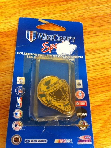 WinCraft Sport collector Pin St Louis Blues, package is old and starting to open Cover