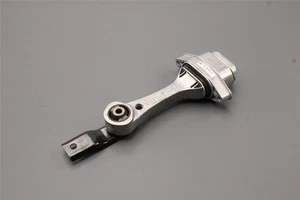 Genuine VW Golf Audi A3 S3 Skoda SEAT Leon 1997-2011 dog bone mount 1J0199851R - Picture 1 of 4