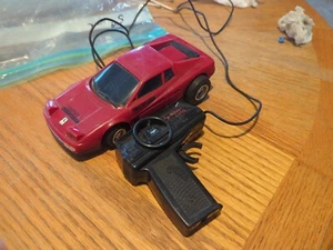 Remote Control RC Red Ferrari Testarossa - Picture 1 of 1