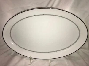 Royal Doulton Silver Sonnet Oval Platter  Bone China - Picture 1 of 6
