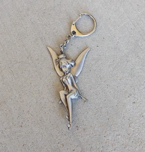 Disney TINKERBELL Fee Peter Pan Nimmerland Silber Metall Anhänger Zinn Schlüsselanhänger - Bild 1 von 3