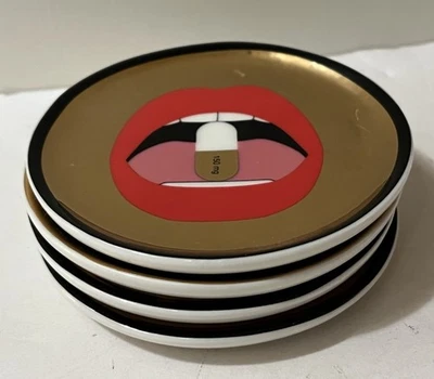 RARO ~ Jonathan Adler - 4 manteles individuales de píldoras de Barney’s en Nueva York plato usado Foto 1 de 4