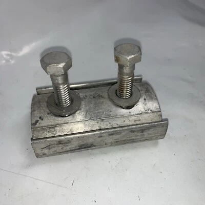 PENN - UNION  PCAA-18  2-BOLT PARALLEL GROOVE CLAMP WIRE CONNECTOR - Image 1 of 4