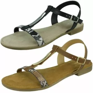 Mujer Clarks Informal Barra T Sandalias Axelle Rayo - Imagen 1 de 19