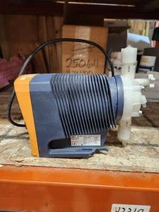 PROMINENT FLUID CONTROL PUMPE BT5B1008PVT2000UA010000 DEFEKT FUSS - Bild 1 von 11