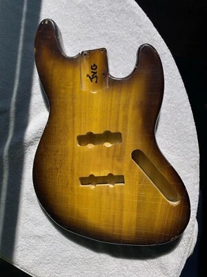 JAZZ BASS Body RELIC Nitro ThinSkinLacquer Primitivo 2 tone Sunburst  JVGuitars  - Image 1 of 4