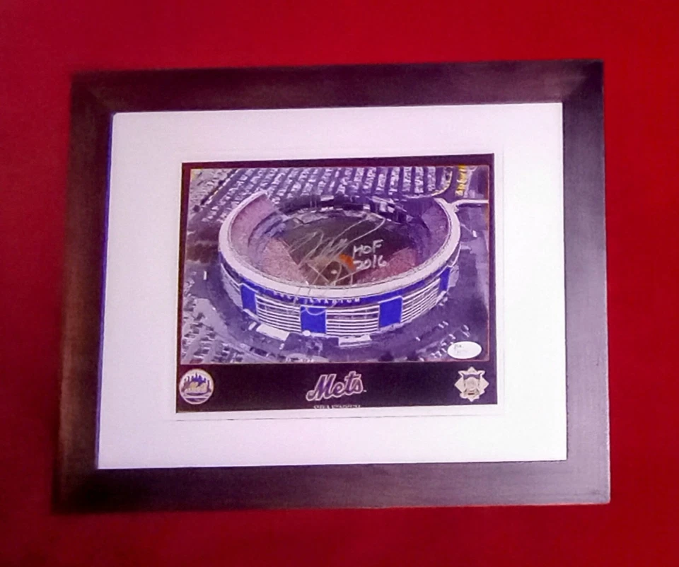 Mike Piazza Mets Framed Matted Autographed 16x13  JSA COA HOF 2016 - Image 1 of 3