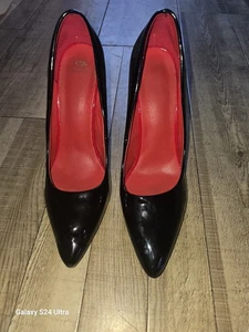 Black High Heels 5in Size 11 - Picture 1 of 10