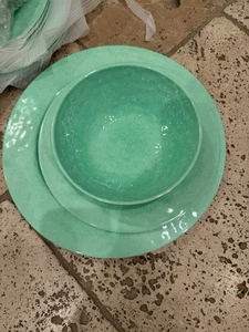 4 American Atelier Melamine 3 pc place settings, plate, bowl, salad plate, green - Picture 1 of 5