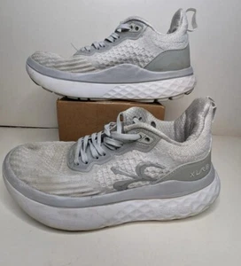 STAINED Gravity Defyer Womens XLR8 Running Shoe White Gray Size 6.5 Verso Cloud - Picture 1 of 13