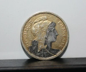 Monnaie France 2 centimes 1913 Daniel Dupuis Bicolore plaqué or et argent RARE - Imagen 1 de 5