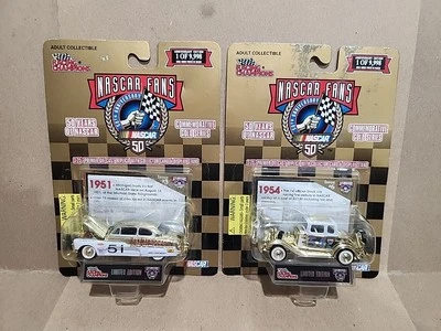 Two Nascar Racing Champions Commemorative 1951 Issue #3 & 1954 Issue #6 Gold — 第 1/4 张图片
