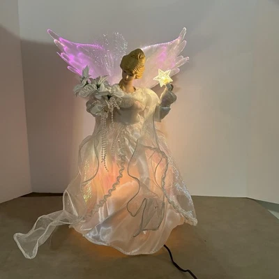 Topper de árbol de ángel de fibra óptica Trim A Home alas iluminadas que cambian de color estrella Foto 1 de 4