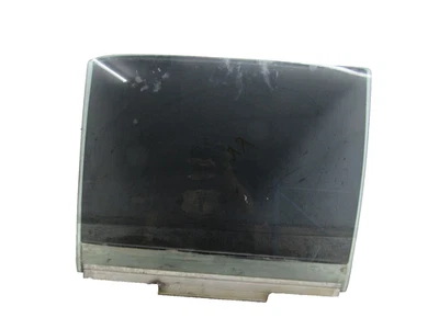 W126 1984 Mercedes 300Sd Right Passenger side rear back door glass window OEM - Image 1 of 4