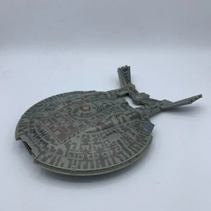 Star Trek ENTERPRISE NX-01 Ship Diamond Select Art Asylum with Batteryport Cover - Picture 1 of 12
