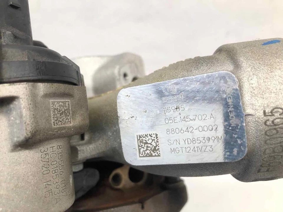 Cargador turbo colector escape Volkswagen Taos 2022-2024 05E145702A 19000 millas Foto 1 de 3