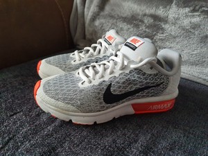 nike air max sequent 2