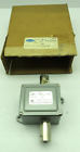 United Electric Controls 8542 Type J21KD Pressure Switch  0-25PSI  20A 125/250Va