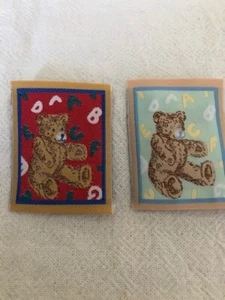 2 Teddybär / Buchstaben gewebt Patch Abzeichen Motiv - Bild 1 von 3